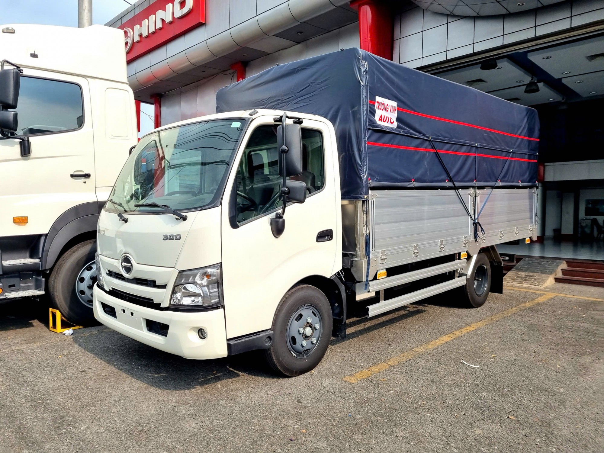 Hino 4,2 tấn XZU650L